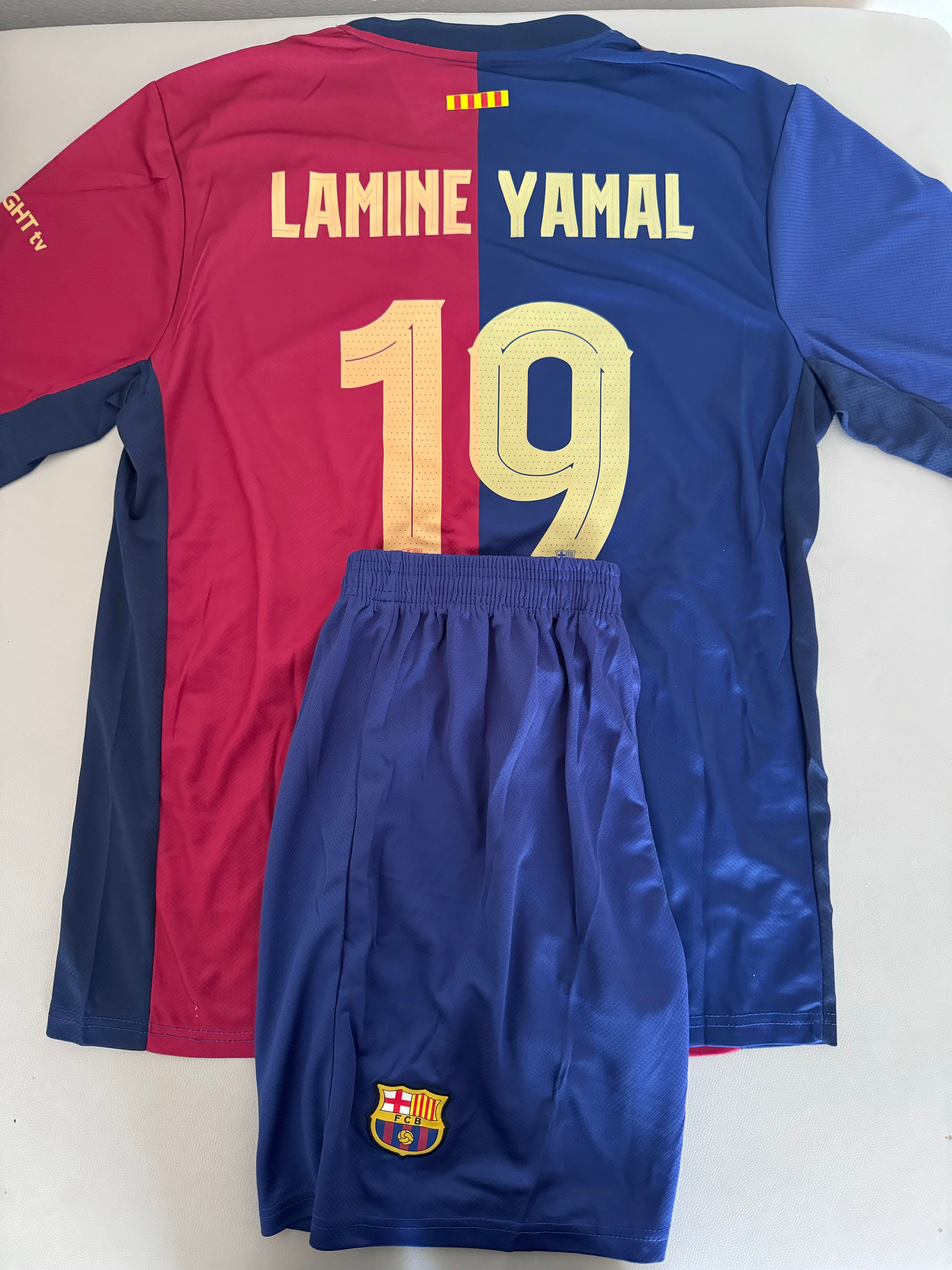 Lamine Yamal 2024 Barcelona with shorts