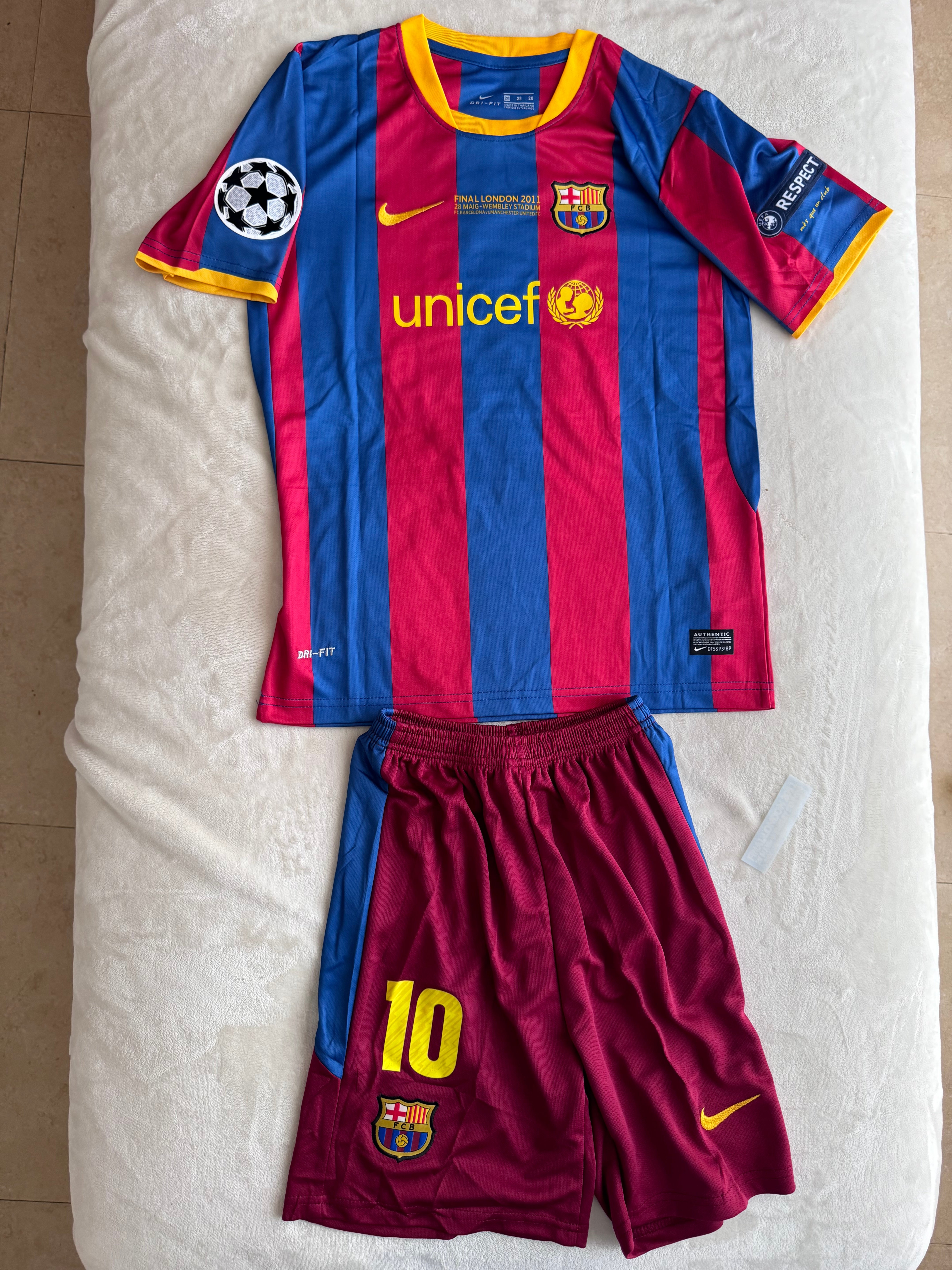 Messi Barcelona Kids Set 2011